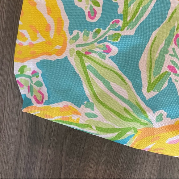 LILLY PULITZER FOR ESTEE LAUDER Tote Bag - Picture 8 of 10